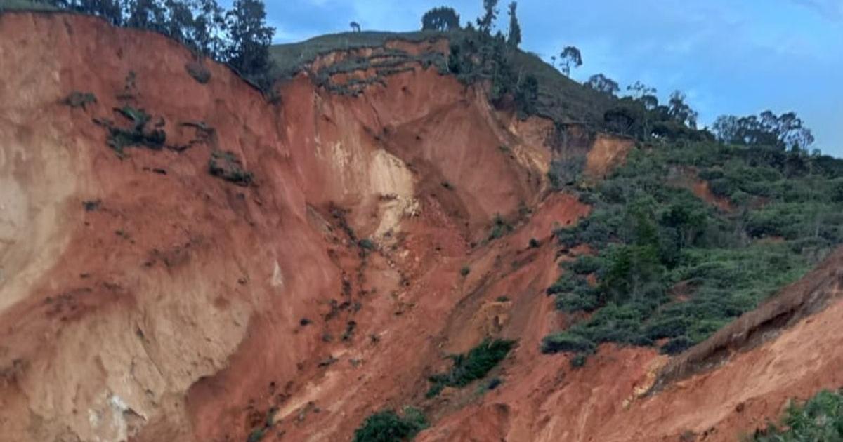 Noticias Antioquia: Por deslizamiento de tierra, 1.600 familias sin agua