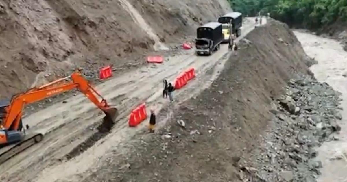 Noticias Antioquia: Siguen problemas de movilidad en vía Quibdó – Medellín Noticias Antioquia: Siguen problemas de movilidad en vía Quibdó – Medellín
