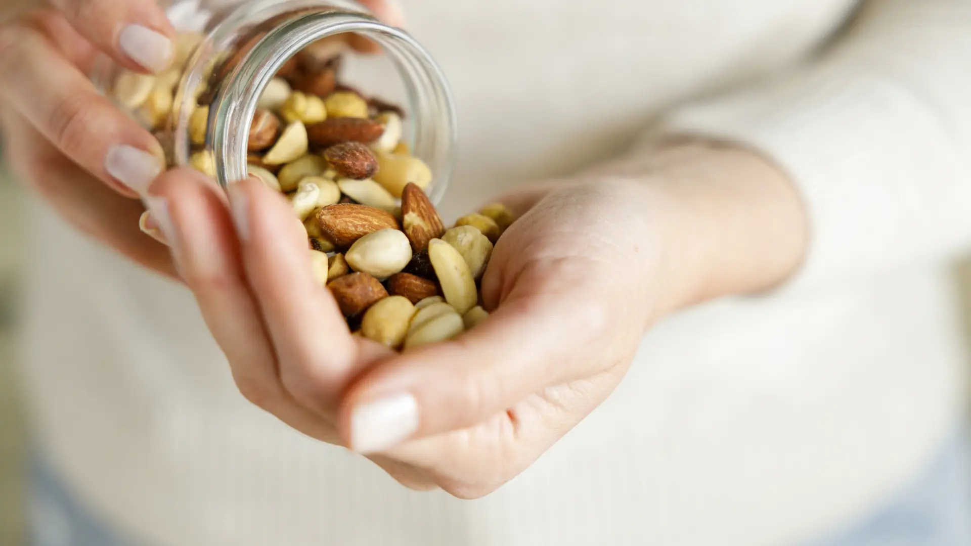 los mejores frutos secos para crear colágeno de forma natural y mejorar la piel los mejores frutos secos para crear colágeno de forma natural y mejorar la piel