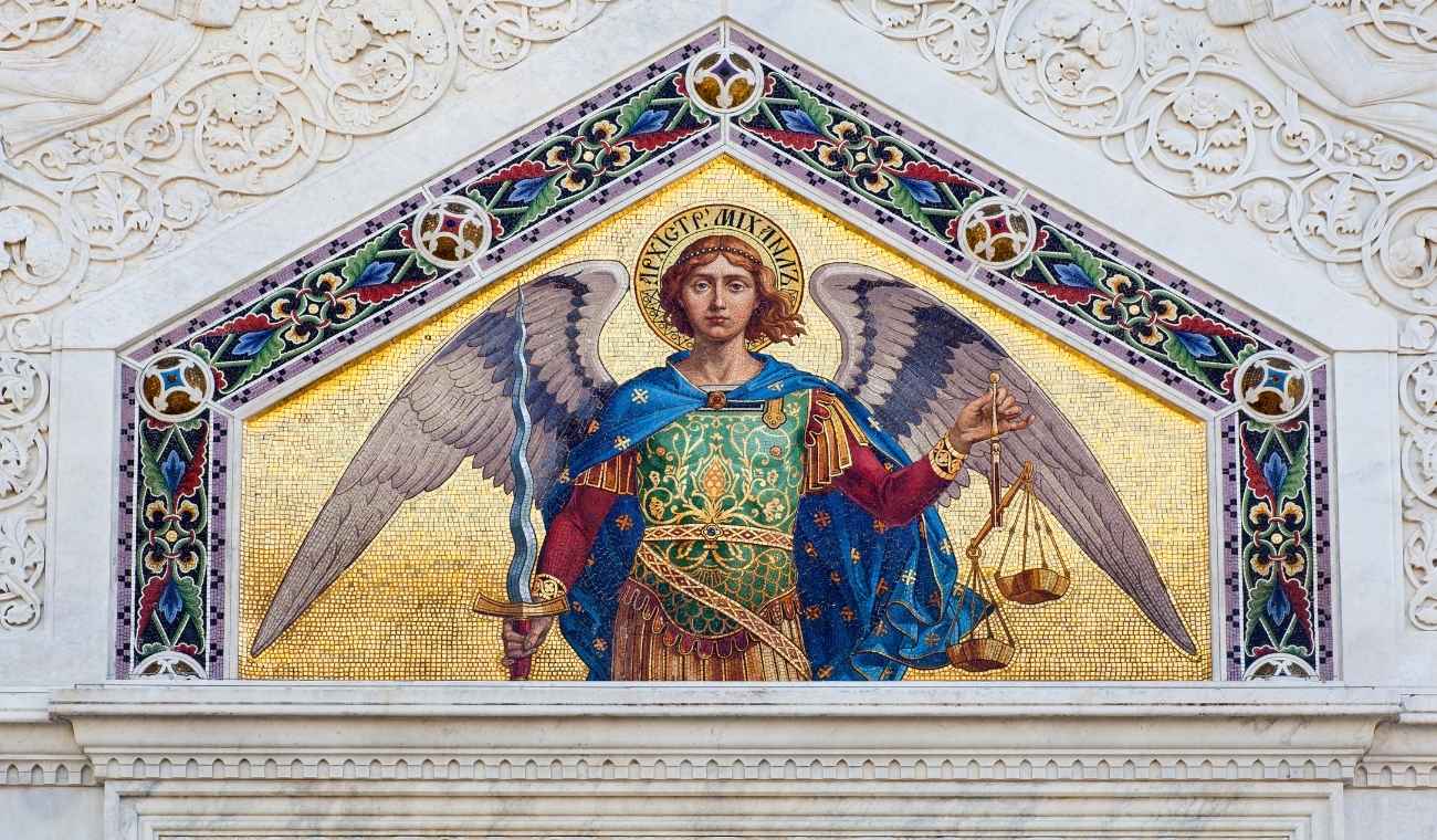 HORÓSCOPO de los ÁNGELES del 10 de mayo 2025: guía para cada signo hoy
