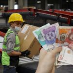 Más plata para trabajadores: proyecto de ley daría doble prima