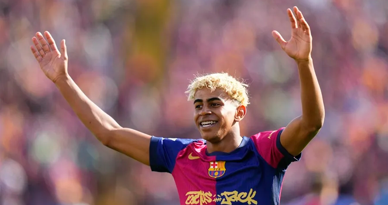 Lamine Yamal amplía su contrato con el Barcelona hasta 2031