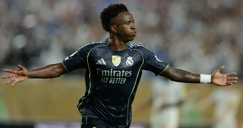 Vinícius despierta y el Real Madrid golea para citarse con la Juventus en octavos