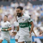 El Elche vuelve a Primera División junto al Levante, dejando al Oviedo y Mirandés en el ‘playoff’ El Elche vuelve a Primera División junto al Levante, dejando al Oviedo y Mirandés en el ‘playoff’
