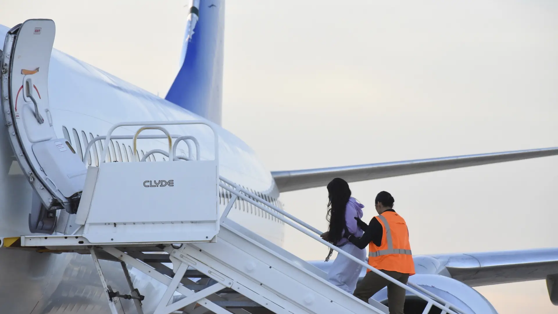 El Supremo da luz verde al Gobierno de Trump para deportar migrantes a terceros países