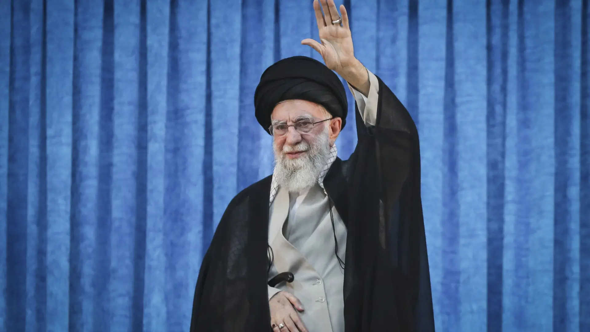 El líder supremo de Irán, Ali Jamenei, nombra desde un búnker a sus sucesores por si Israel o EEUU lo matan, según ‘The New York Times’ El líder supremo de Irán, Ali Jamenei, nombra desde un búnker a sus sucesores por si Israel o EEUU lo matan, según ‘The New York Times’
