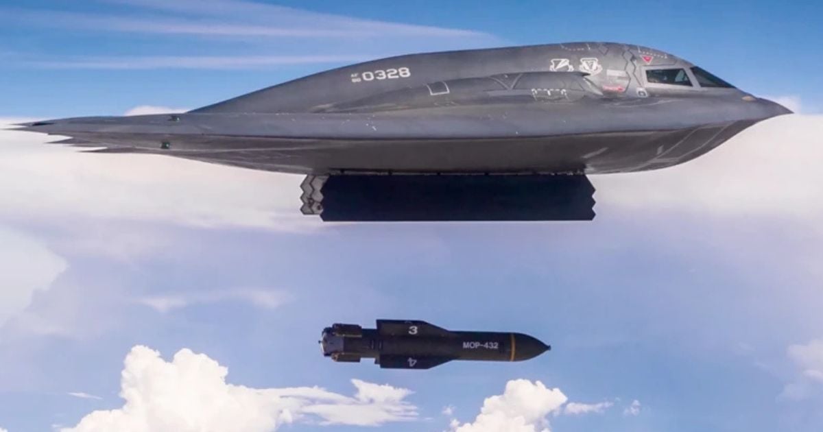 Esta es la bomba que Estados Unidos lanzó contra Irán y que atraviesa cualquier búnker ¿Quién la hizo? Esta es la bomba que Estados Unidos lanzó contra Irán y que atraviesa cualquier búnker ¿Quién la hizo?