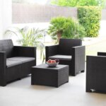 Este conjunto de muebles de jardín de 5 piezas es fácil de limpiar, práctico y está 100 euros más barato