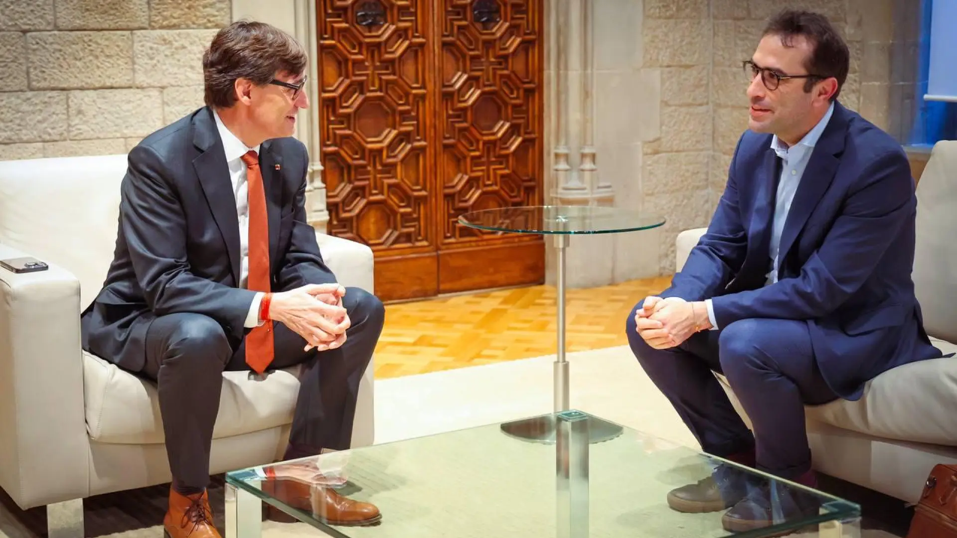 Illa celebra la decisión: "Hay que defender el sistema bancario arraigado al territorio" ! Por RUBÉN GONZÁLEZ Illa celebra la decisión: "Hay que defender el sistema bancario arraigado al territorio" ! Por RUBÉN GONZÁLEZ