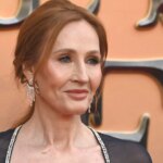 JK Rowling aplaude a una periodista que dijo «mujeres» al hablar de «personas embarazadas» JK Rowling aplaude a una periodista que dijo «mujeres» al hablar de «personas embarazadas»
