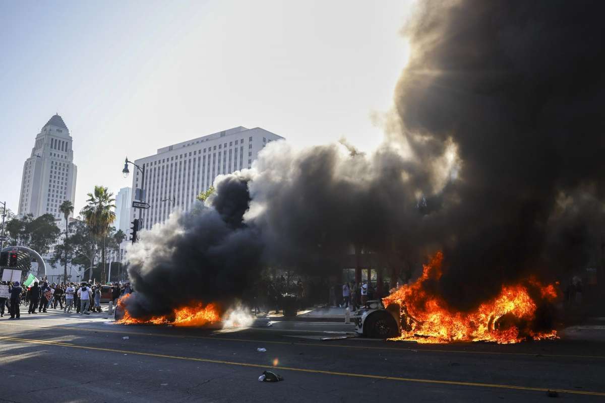Las claves de las protestas masivas contra las redadas migratorias de Los Ángeles