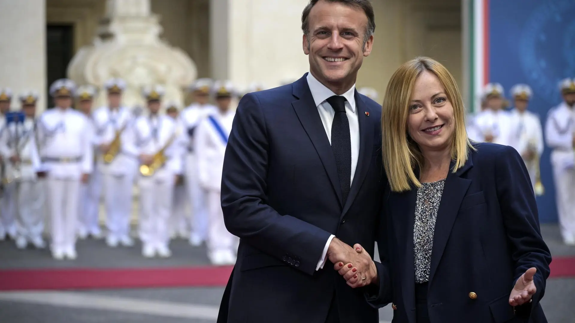 Meloni y Macron muestran su compromiso por «una Europa más soberana» y su apoyo total a Kiev