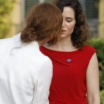 Mónica García y Ayuso protagonizan un encontronazo en la Conferencia de Presidentes y tienen que ser separadas