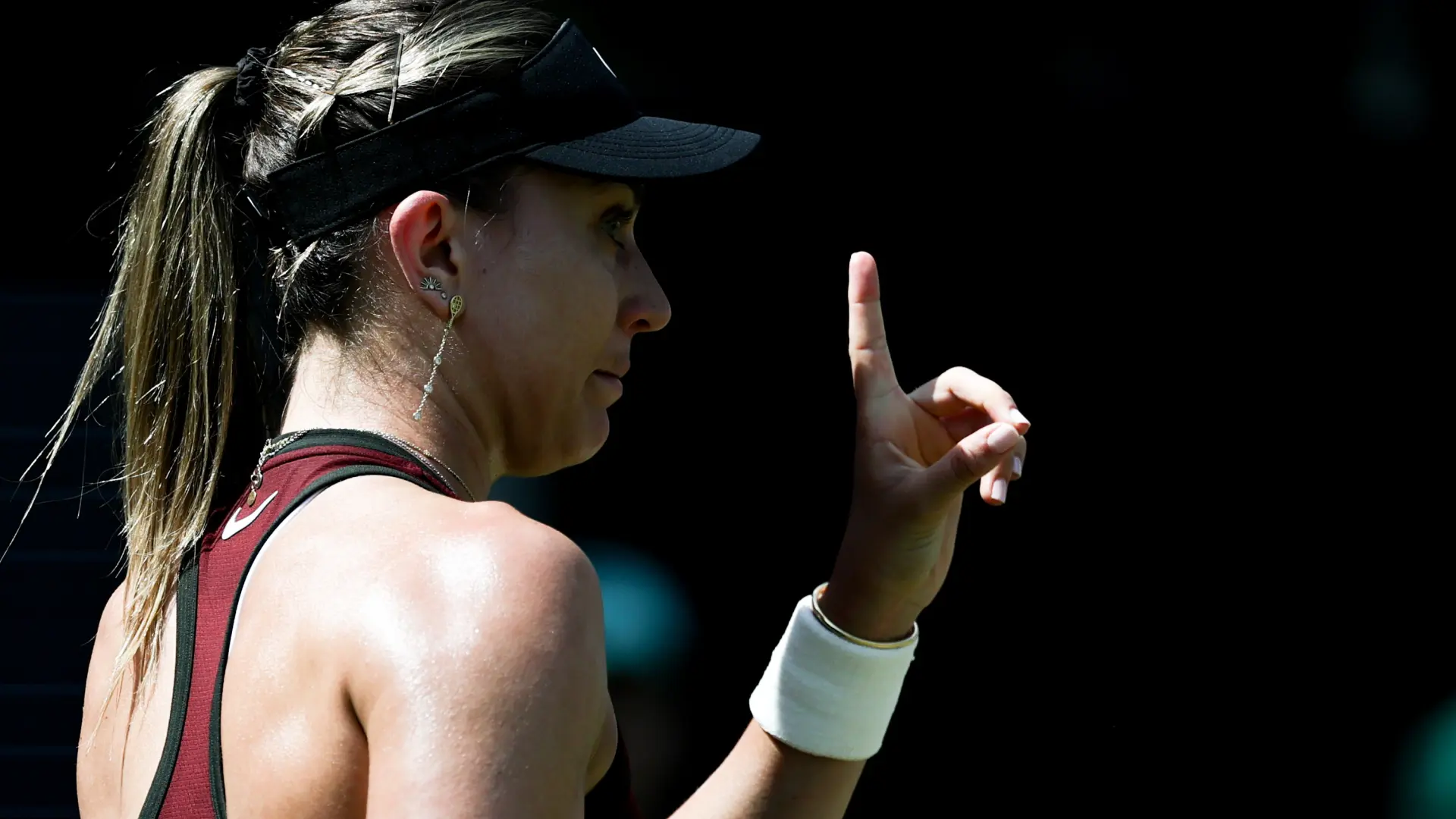 «Mucho bailar y poco jugar»