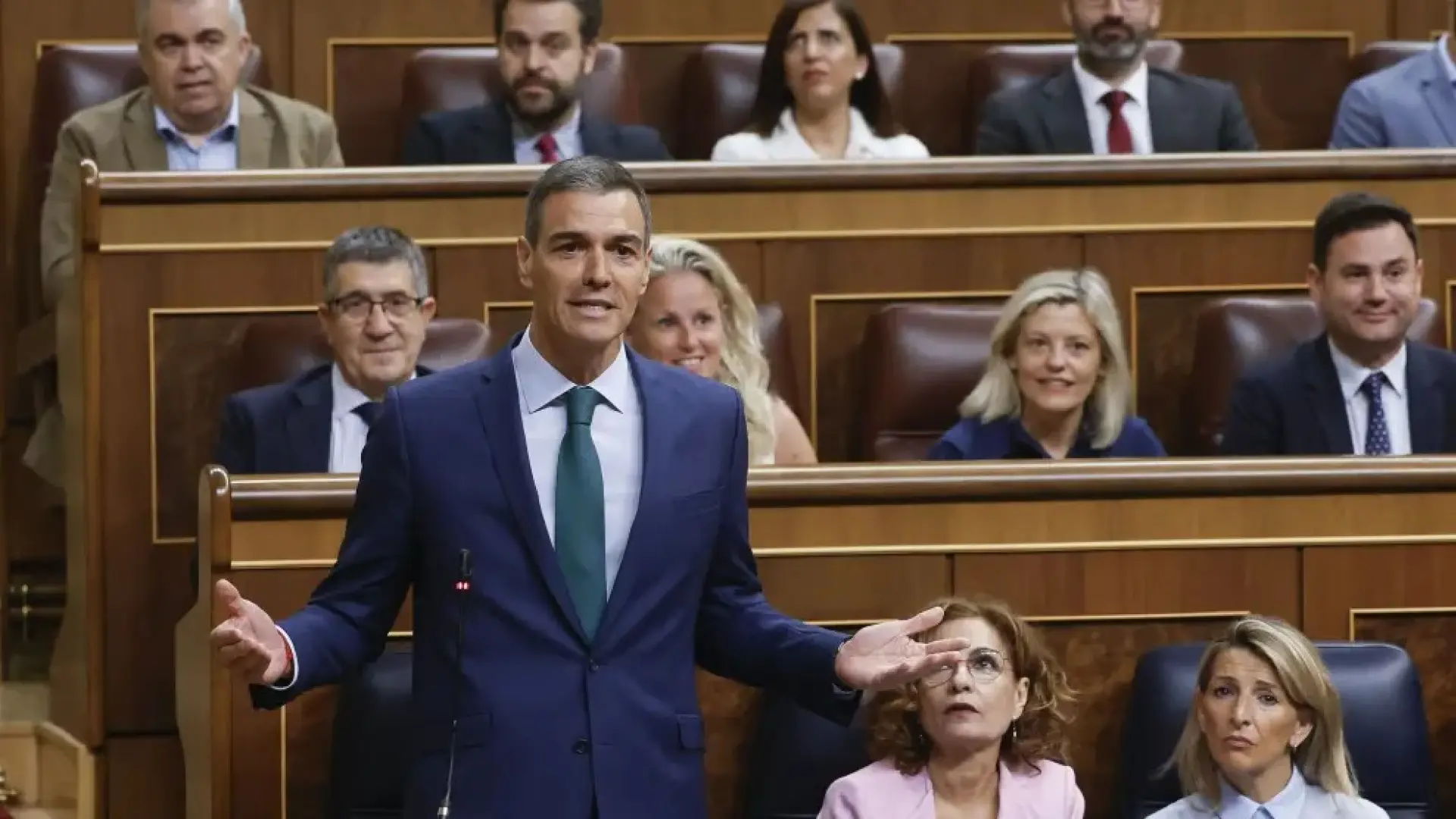 Qué es la ‘acción en espejo’, la teoría de la psicología que Sánchez le ha reprochado a Feijóo en la Sesión de Control