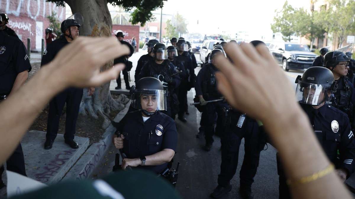 Trump ordena el despliegue de otros 2.000 militares de la Guardia Nacional en Los Ángeles Trump ordena el despliegue de otros 2.000 militares de la Guardia Nacional en Los Ángeles