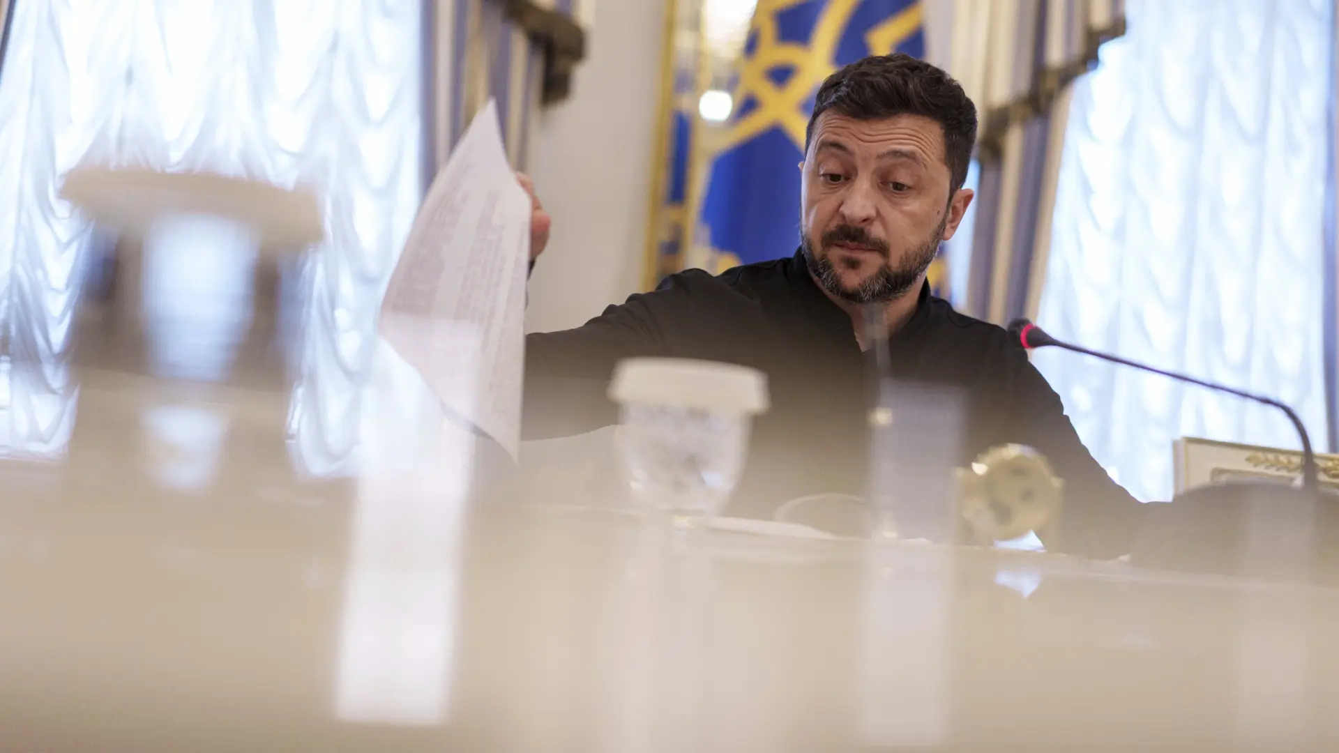 Zelenski aprueba el reclutamiento voluntario de mayores de 60 años y degrada a uno de sus generales por el avance ruso en Donetsk Zelenski aprueba el reclutamiento voluntario de mayores de 60 años y degrada a uno de sus generales por el avance ruso en Donetsk