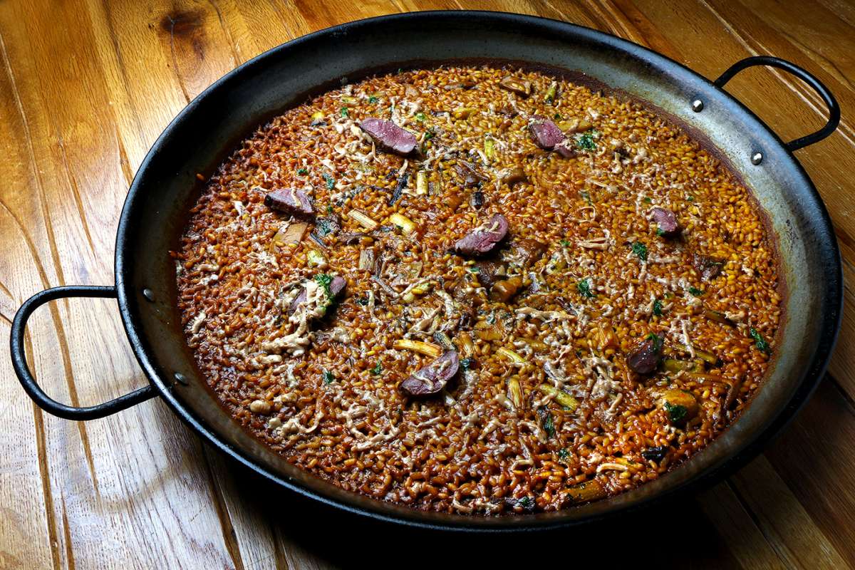 Emilia Pardo Bazán inspira a Paco Patón en su Fonda de la Confianza, el nuevo oasis gastronómico de Chamartín