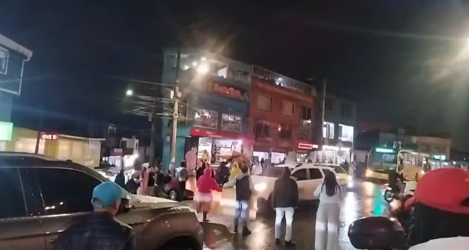 Bloqueos frenan TransMilenio y le embolatan el regreso a casa a usuarios