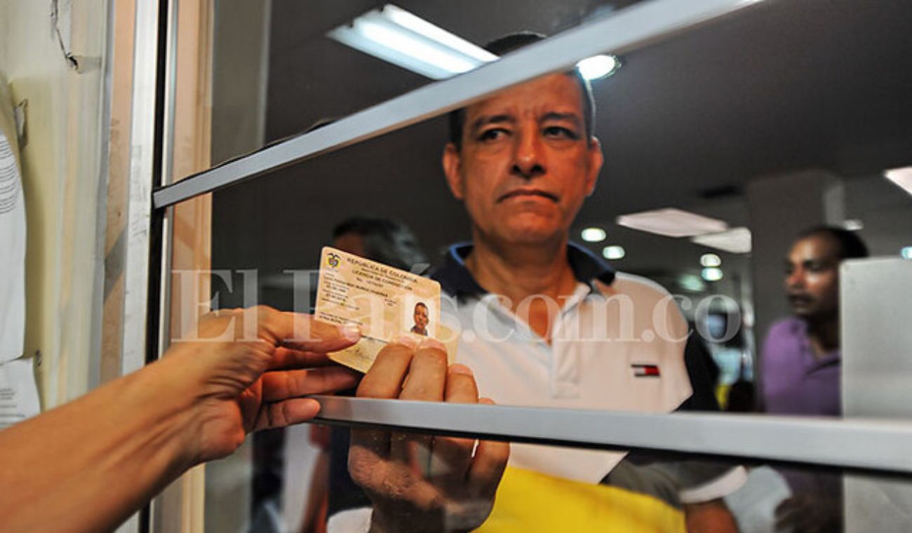 ¿De cuánto es la multa por manejar con la licencia de conducción vencida?