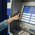 los cajeros deben adaptarse a la nueva normativa