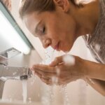 Una mujer muere después de sonarse la nariz con agua contaminada con la ‘ameba come cerebros’