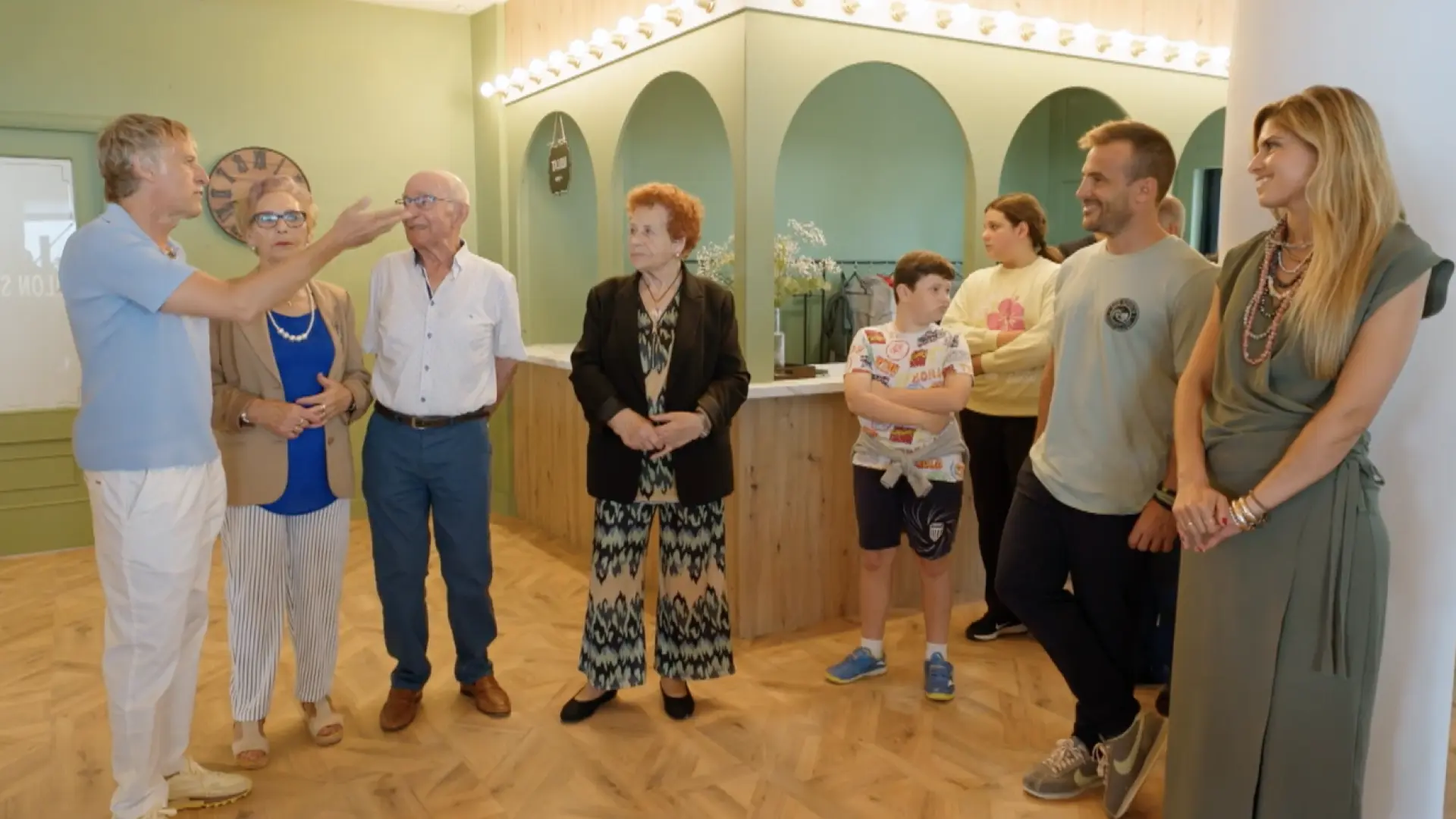 «A los ancianos no se les aparca»