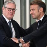 Bruselas examinará si el acuerdo migratorio entre Francia y Reino Unido respeta las reglas de la UE Bruselas examinará si el acuerdo migratorio entre Francia y Reino Unido respeta las reglas de la UE