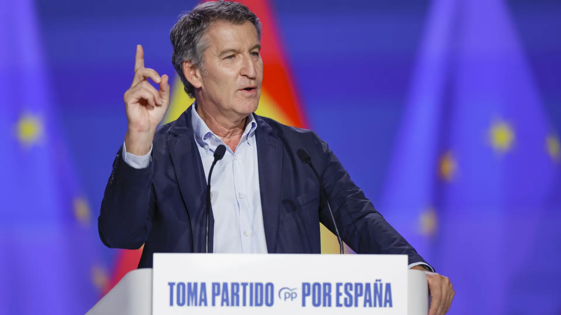 Feijóo levanta al auditorio del Congreso del PP con su receta contra la inmigración ilegal