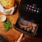 Esta freidora de aire con grill ha sido ‘top’ ventas del Black Friday y sigue a un precio irresistible Esta freidora de aire con grill ha sido ‘top’ ventas del Black Friday y sigue a un precio irresistible