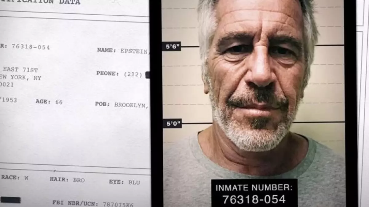 La lista Epstein que Trump prometía desempolvar sigue bajo la alfombra y sus simpatizantes estallan contra el presidente