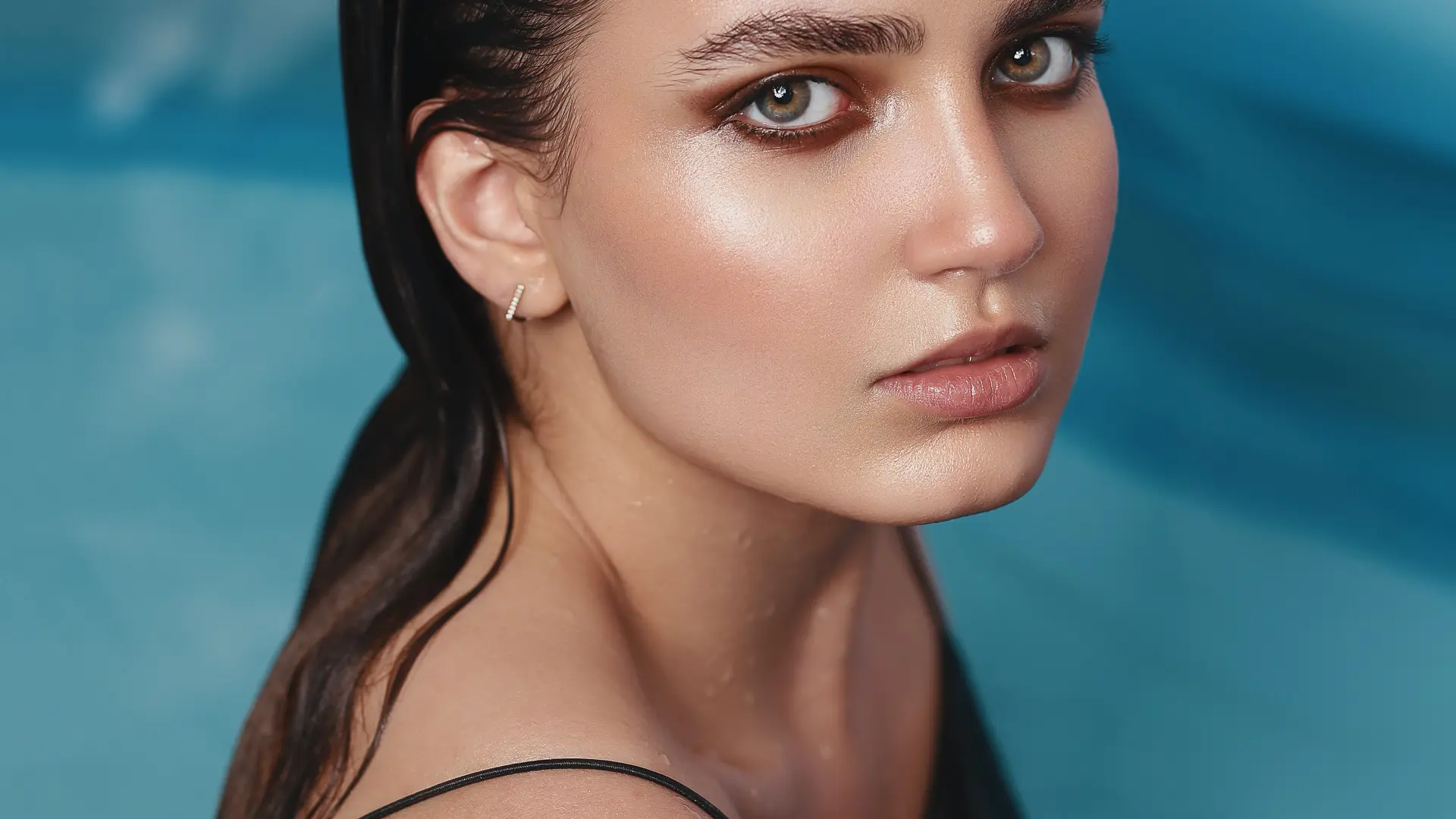 La solución para reaplicar crema solar sin estropear el maquillaje es esta bruma barata perfecta para llevar siempre encima