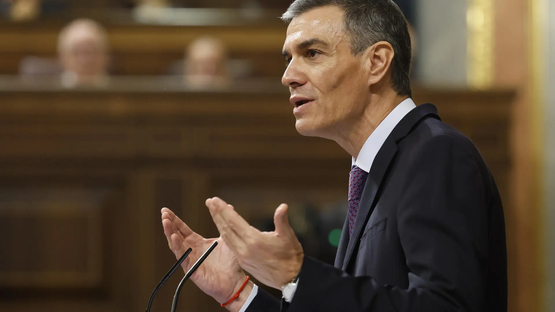 Sánchez lanza un plan anticorrupción en respuesta a Cerdán y Feijóo exige elecciones