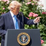 Trump asegura que la inmigración ilegal es «una invasión que está matando a Europa»