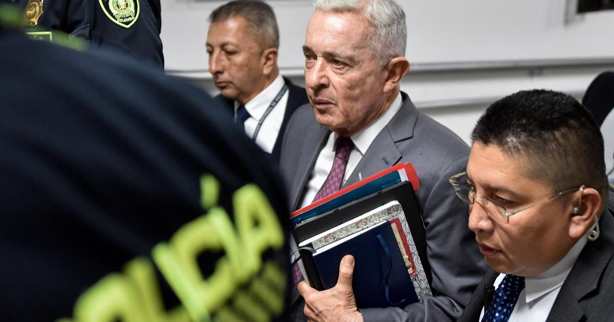 Finaliza el juicio contra Álvaro Uribe Vélez. El 28 de julio el veredicto Finaliza el juicio contra Álvaro Uribe Vélez. El 28 de julio el veredicto