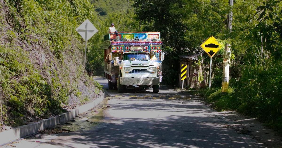 Noticias Antioquia: Gobernación y privados entregan nueva vía en Dabeiba Noticias Antioquia: Gobernación y privados entregan nueva vía en Dabeiba