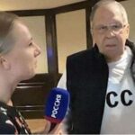 El ministro de Exteriores ruso presume una sudadera con las siglas de la Unión Soviética en Alaska