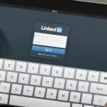 El truco de LinkedIn para tener más opciones en una oferta de trabajo, según una experta en recursos humanos