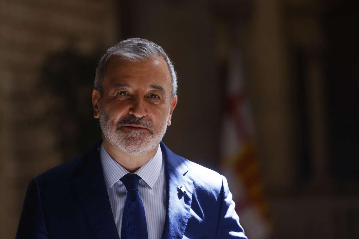 Israel impide la entrada al alcalde de Barcelona tras sus ataques a Tel Aviv Israel impide la entrada al alcalde de Barcelona tras sus ataques a Tel Aviv