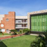 La universidad que renovó su acreditación de alta calidad y fortalece su compromiso con los jóvenesc