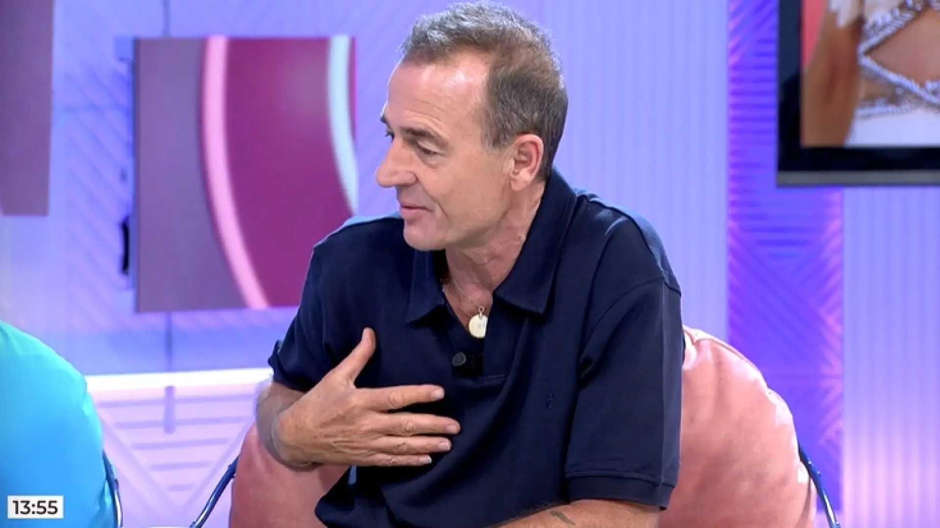 «Se levanta a las cinco de la mañana»