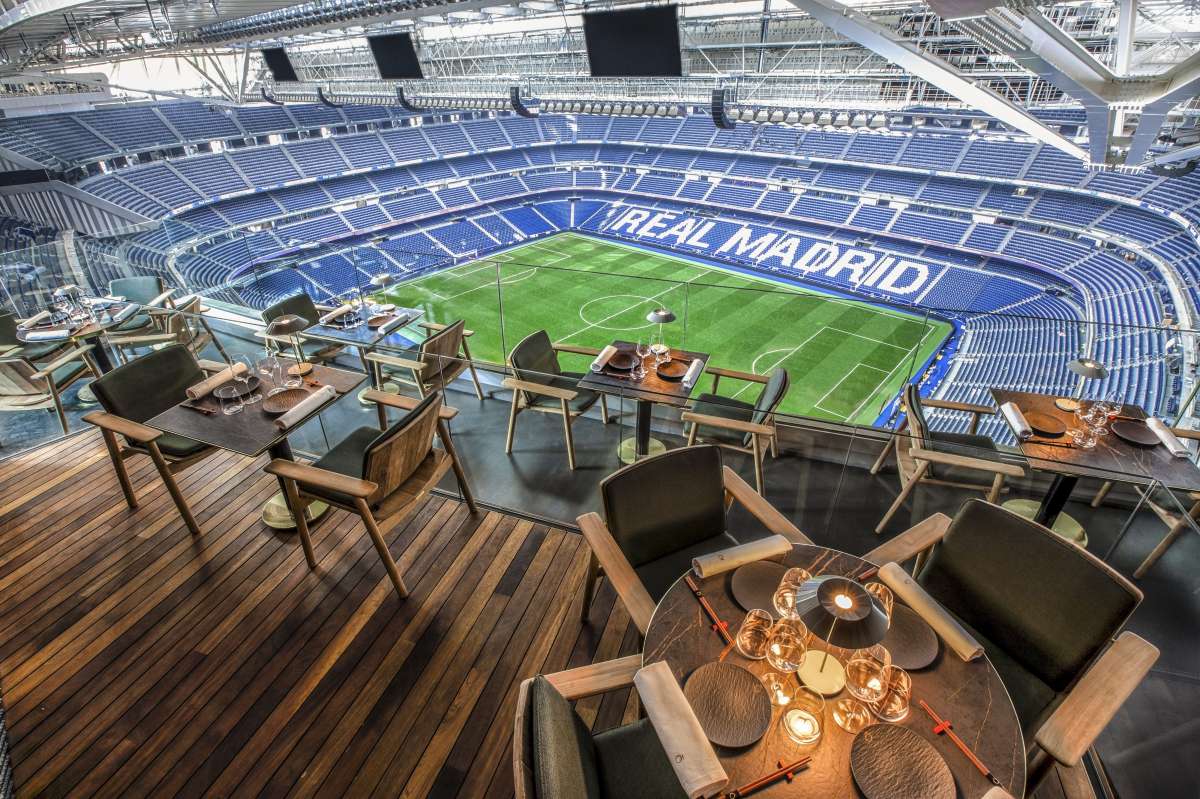 Así es KŌ by 99 Sushi Bar, el restaurante japonés de lujo con las mejores vistas al Santiago Bernabéu