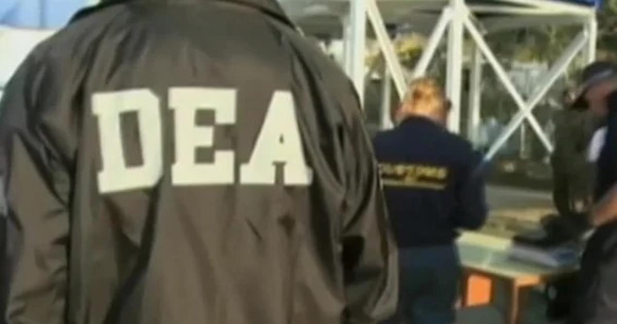 Noticias Medellín: Delincuente devolvió una maleta de un gringo de la DEA Noticias Medellín: Delincuente devolvió una maleta de un gringo de la DEA