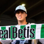 El Betis anuncia el fichaje del colombiano Nelson Deossa hasta 2030