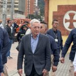 Álvaro Uribe en Bogotá: visitó tumba de Miguel Uribe y lugar del atentado