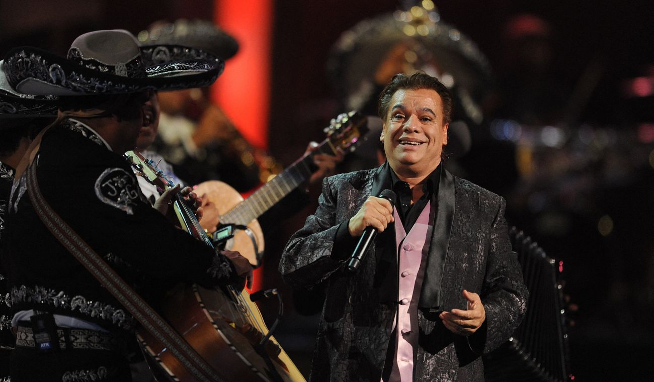 Juan Gabriel en Colombia por última vez: temas más icónicos del cantante Juan Gabriel en Colombia por última vez: temas más icónicos del cantante