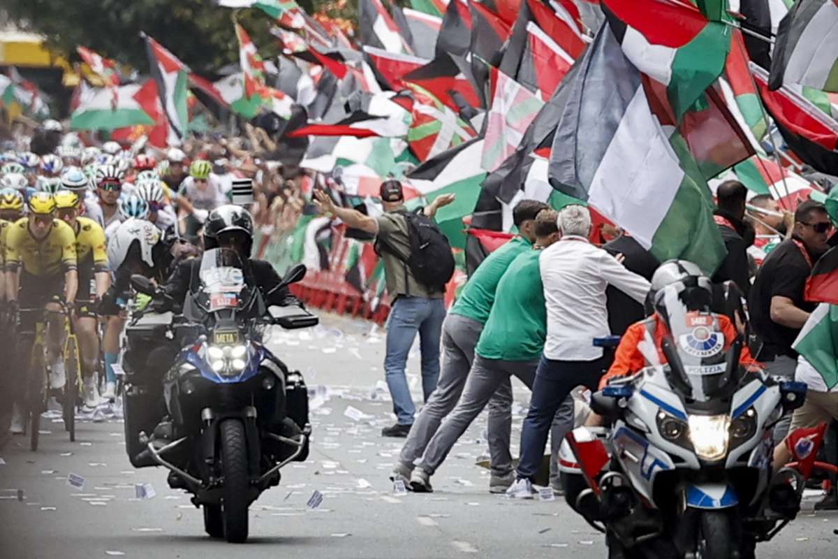 Albares suma al Gobierno al boicot contra La Vuelta y emplaza al equipo israelí a abandonarla Albares suma al Gobierno al boicot contra La Vuelta y emplaza al equipo israelí a abandonarla