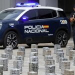 Detienen a los tres tripulantes de un narcosubmarino en A Coruña que intentaron huir haciéndose pasar por peregrinos