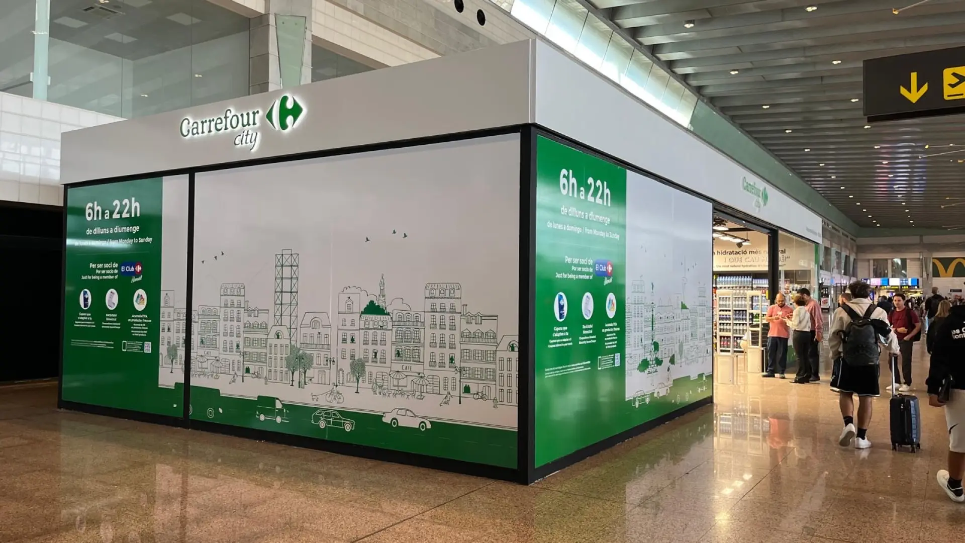 El primer aeropuerto español que cuenta con una tienda de Carrefour El primer aeropuerto español que cuenta con una tienda de Carrefour
