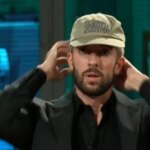 El regalo que Brays Efe le ha hecho en ‘La Revuelta’ a Broncano y que han relacionado con Jimmy Kimmel